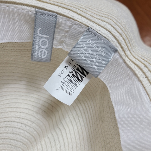 Joe Fresh bucket white straw hat - Picture 3 of 3